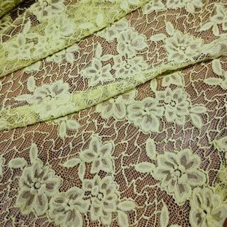 Stretch Lace Lemon - Heavy Weight